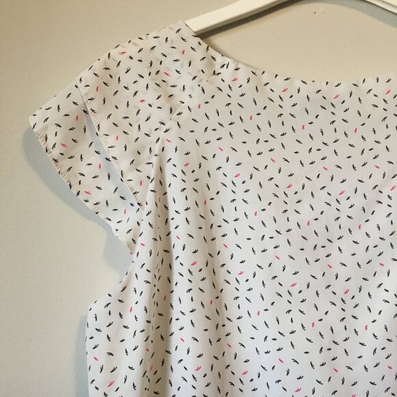 Flutter Cap Sleeve Party Cake Sprinkle Pleated Blouse - Picture 7 of 16